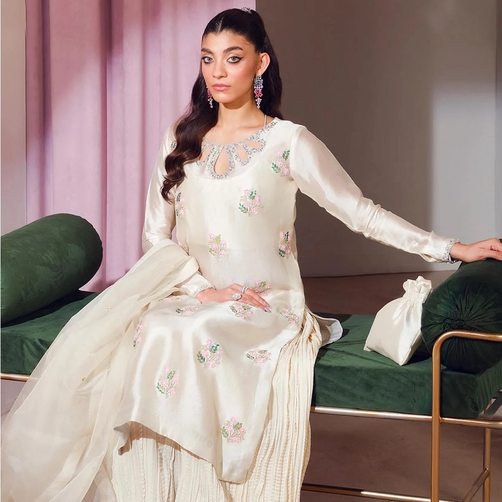 New__Pakistani designer outfit.